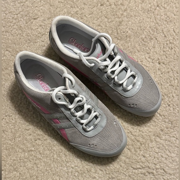 Skechers Women’s Shoes - Picture 4 of 7